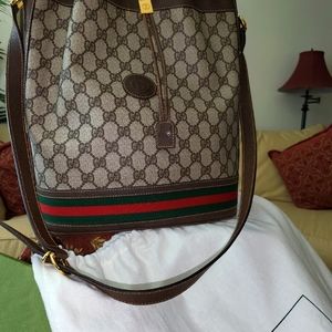 Vintage Gucci GG Supreme Bucket Bag